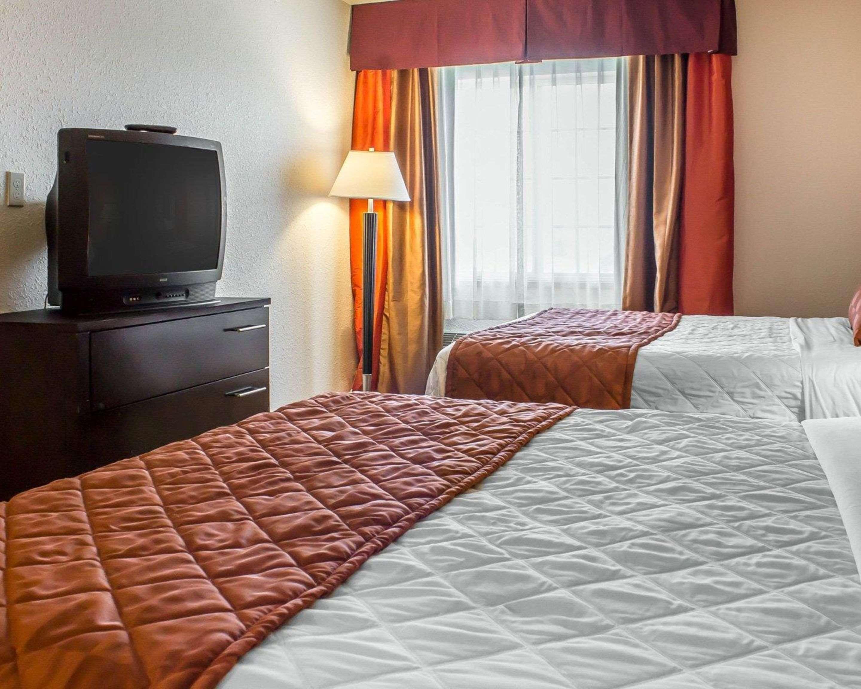 Rodeway Inn & Suites Near Okoboji Lake Milford Luaran gambar
