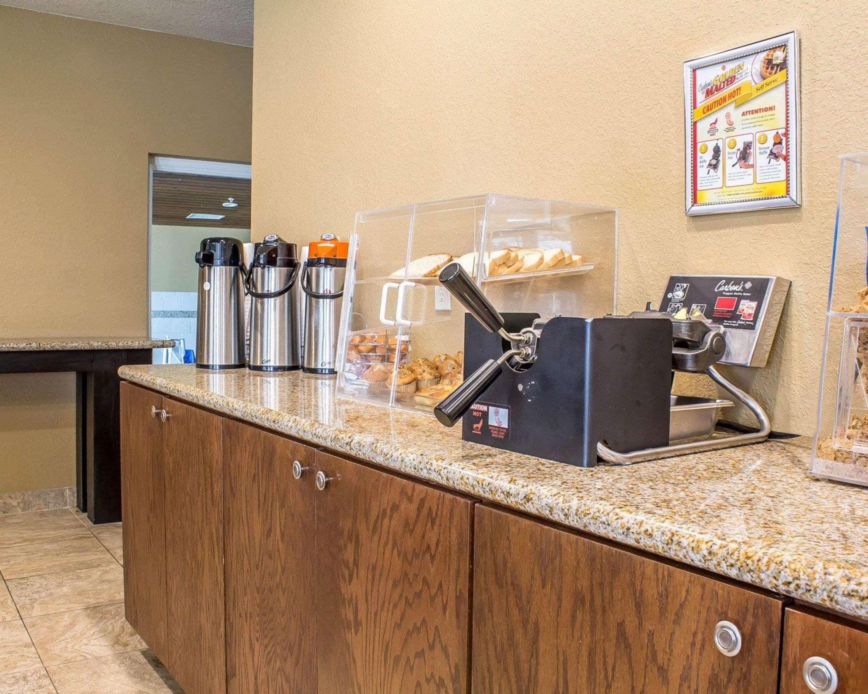 Rodeway Inn & Suites Near Okoboji Lake Milford Luaran gambar