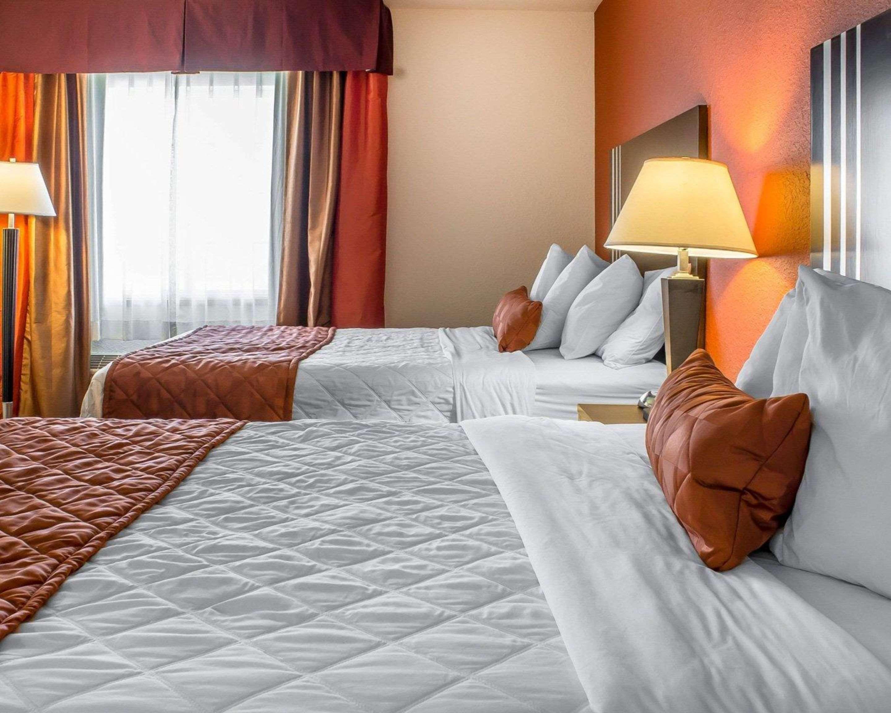 Rodeway Inn & Suites Near Okoboji Lake Milford Luaran gambar