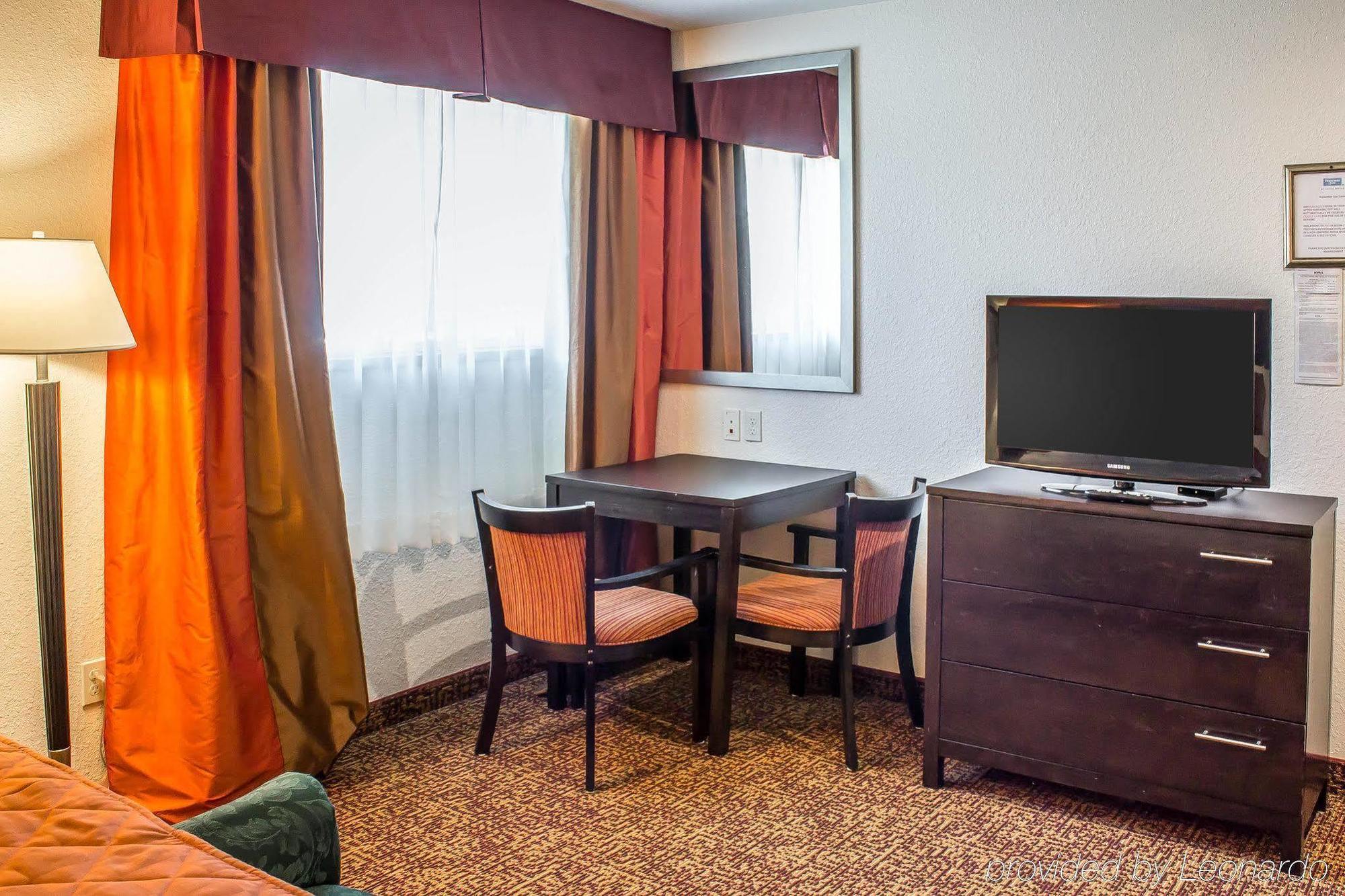 Rodeway Inn & Suites Near Okoboji Lake Milford Luaran gambar
