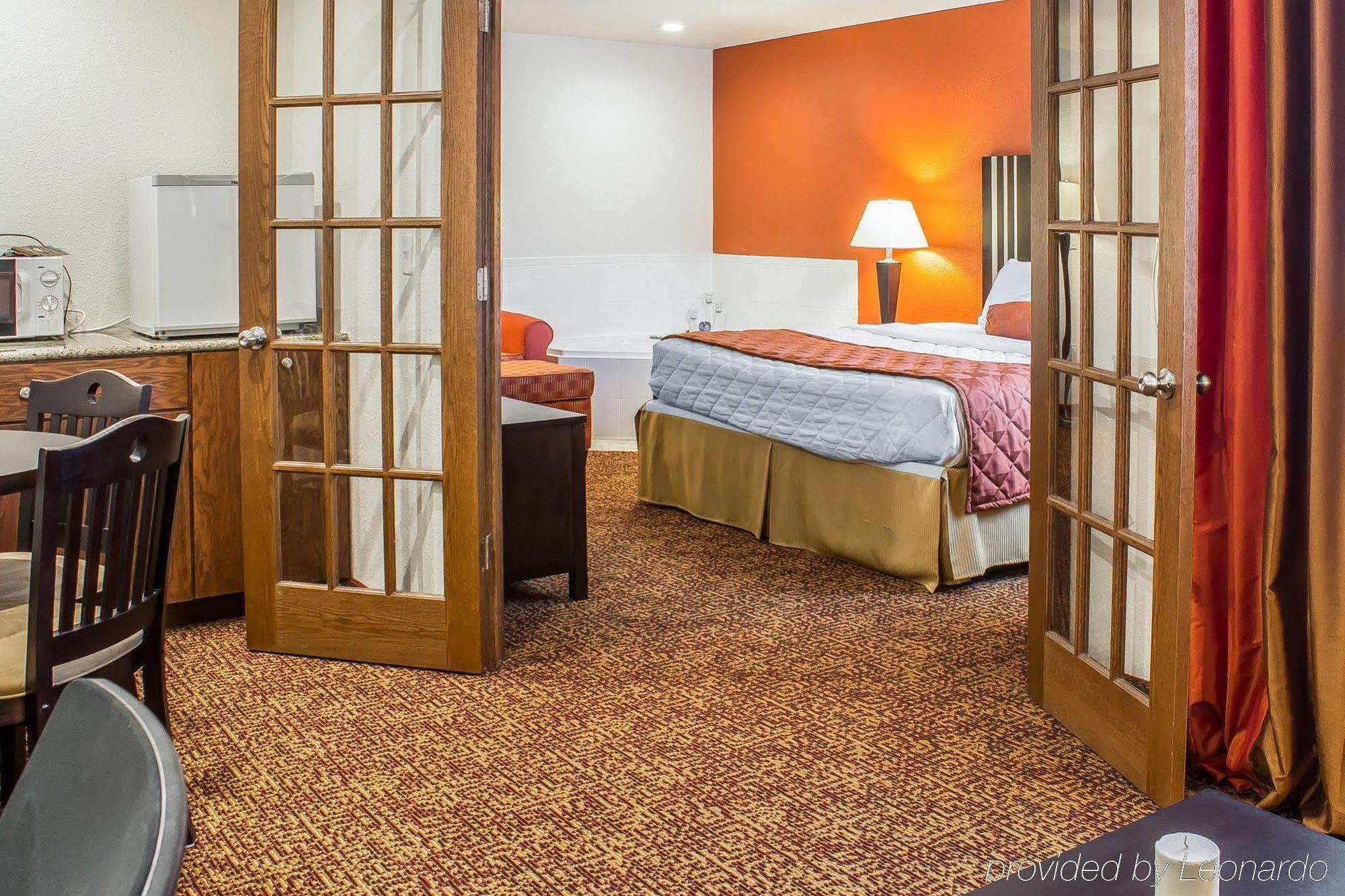 Rodeway Inn & Suites Near Okoboji Lake Milford Luaran gambar